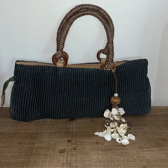 Coastal handwoven, crochet bag - Picture 2 of 13